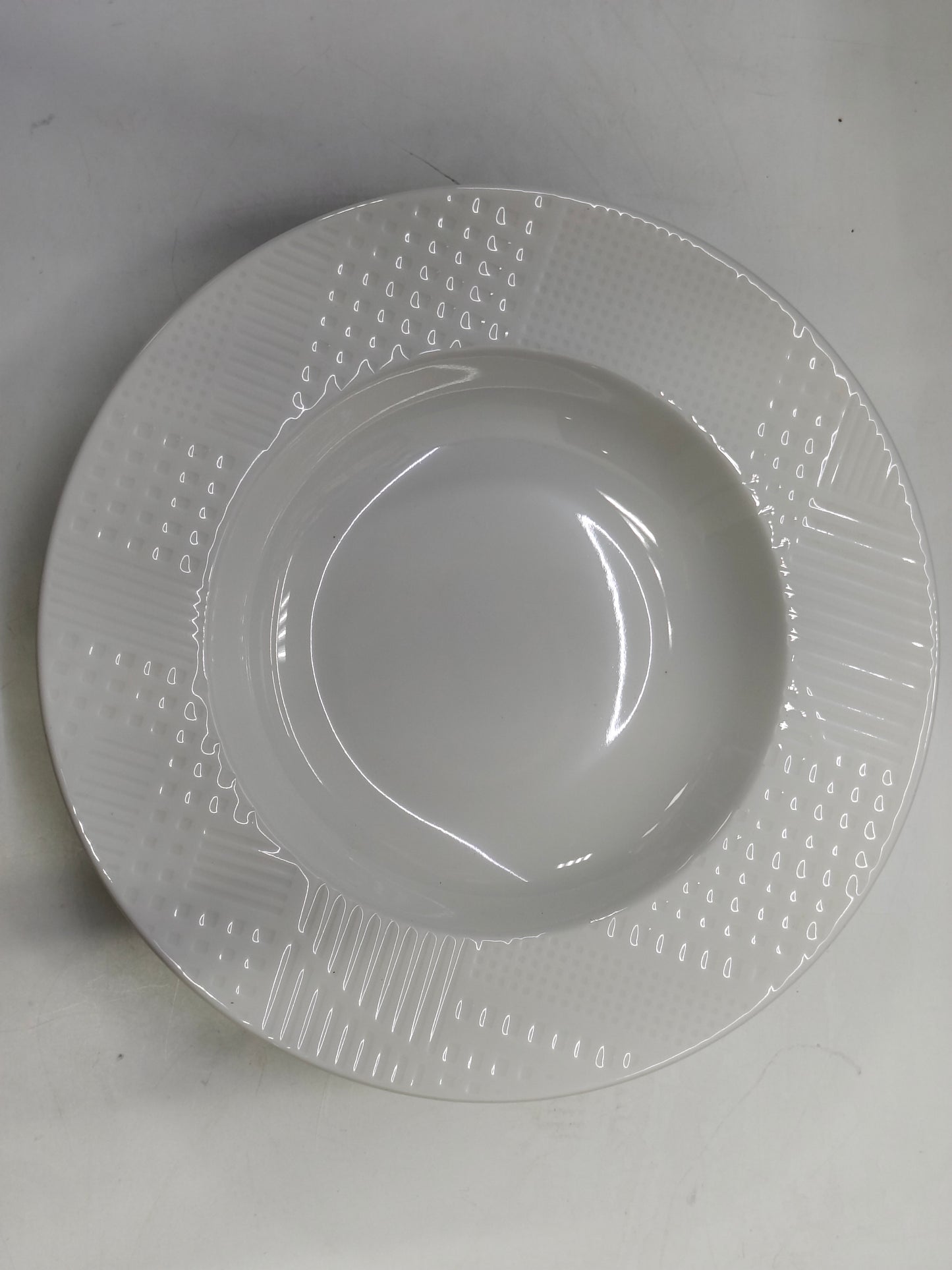 FR RAK White Round Deep Plate - (24cm-M) - PXDP24