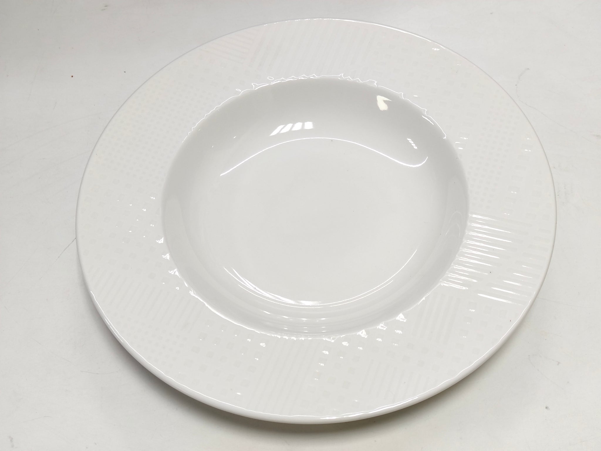 FR RAK White Round Deep Plate - (24cm-M) - PXDP24